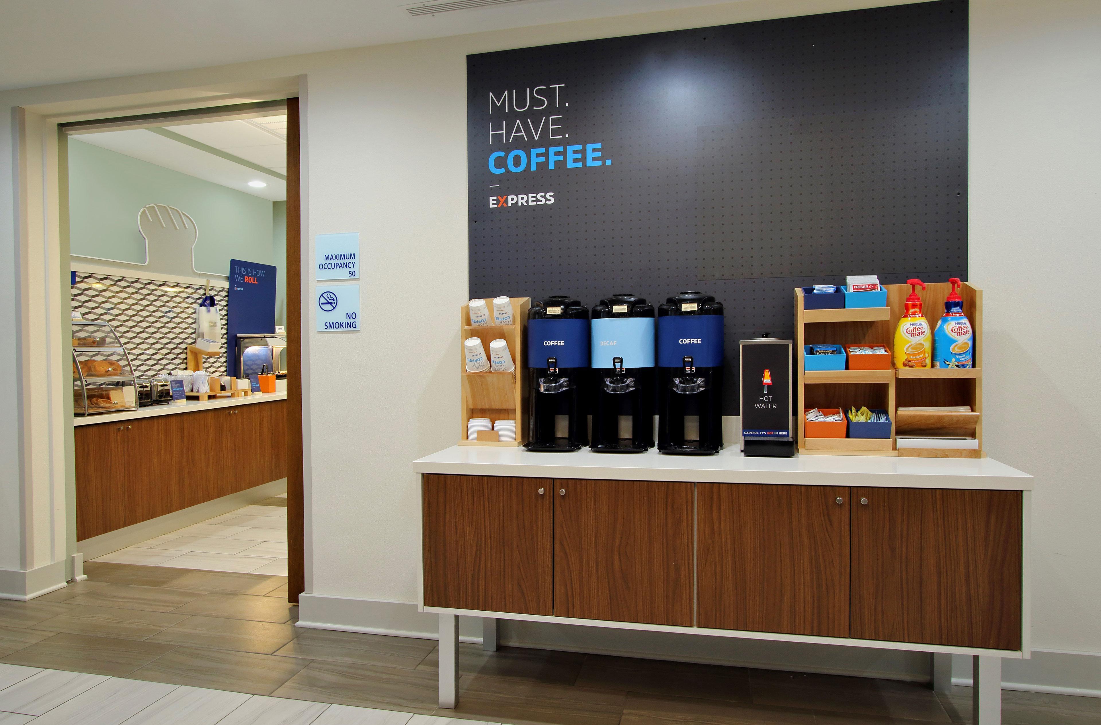 Holiday Inn Express & Suites Brady By Ihg Exteriör bild