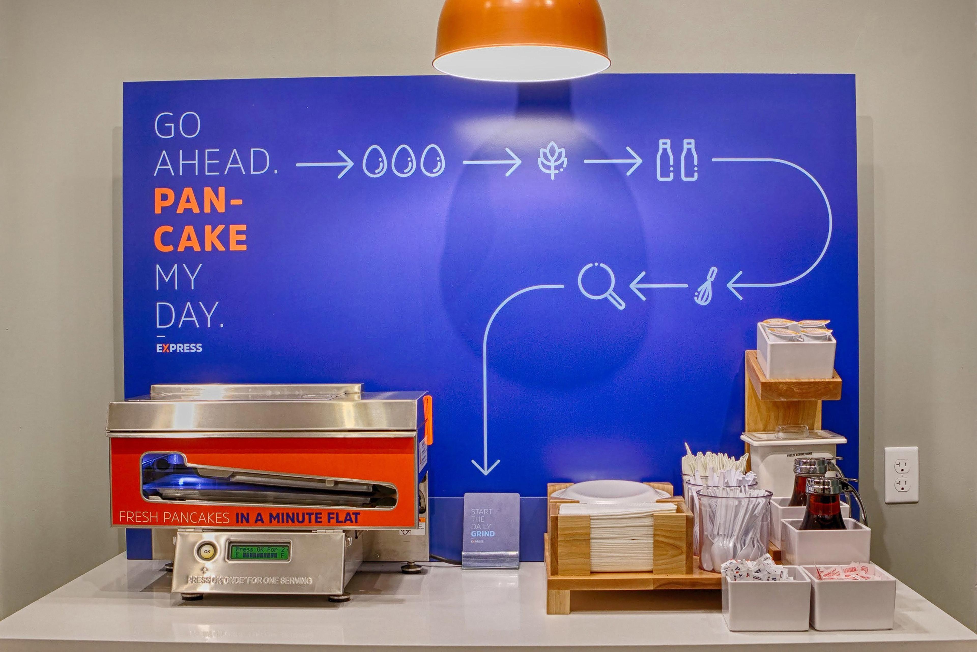 Holiday Inn Express & Suites Brady By Ihg Exteriör bild