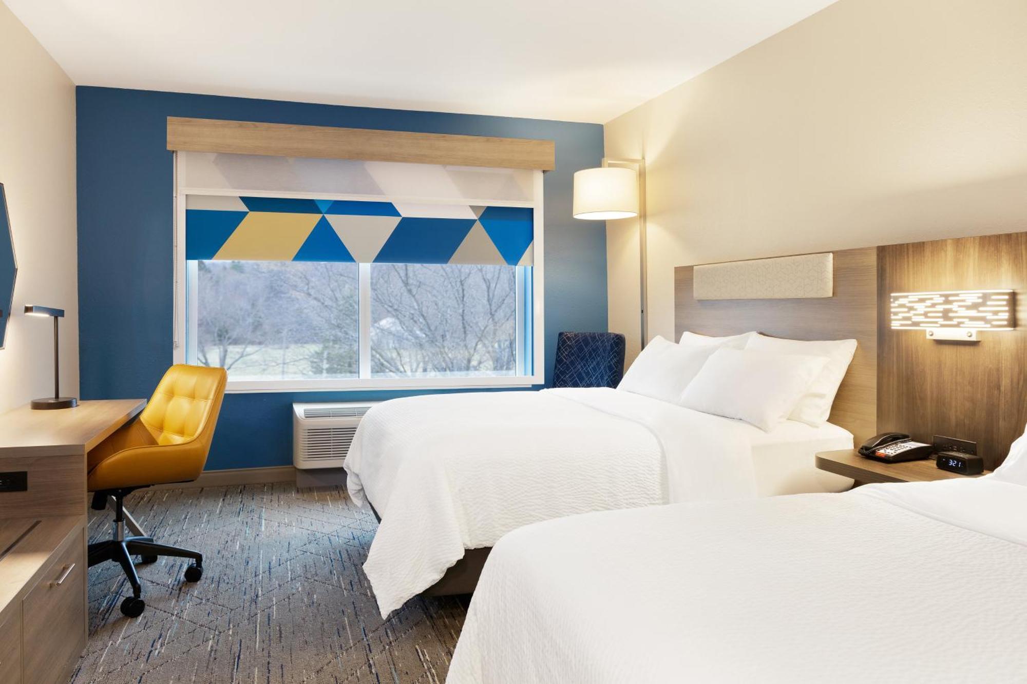Holiday Inn Express & Suites Brady By Ihg Exteriör bild
