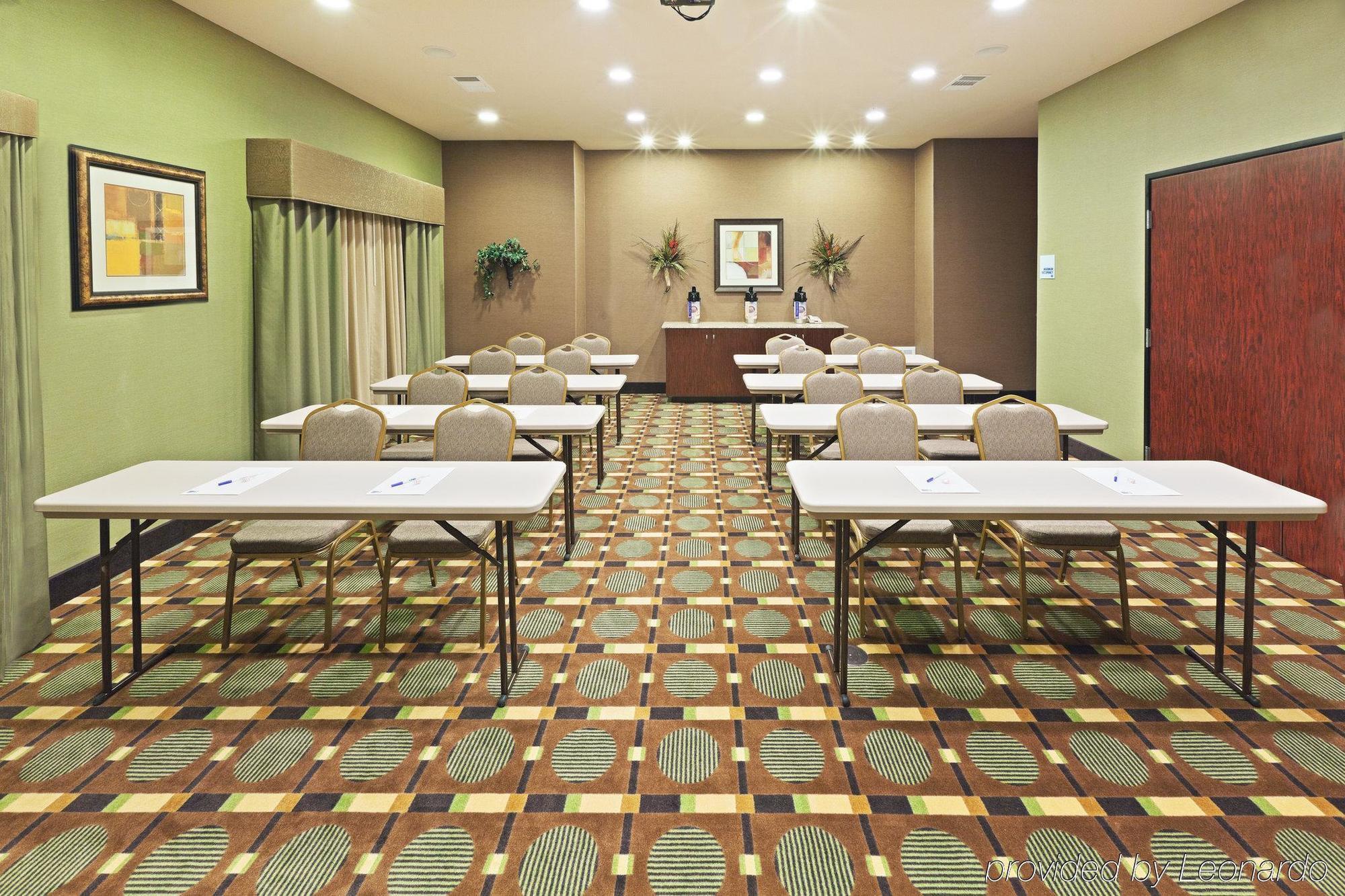 Holiday Inn Express & Suites Brady By Ihg Bekvämligheter bild