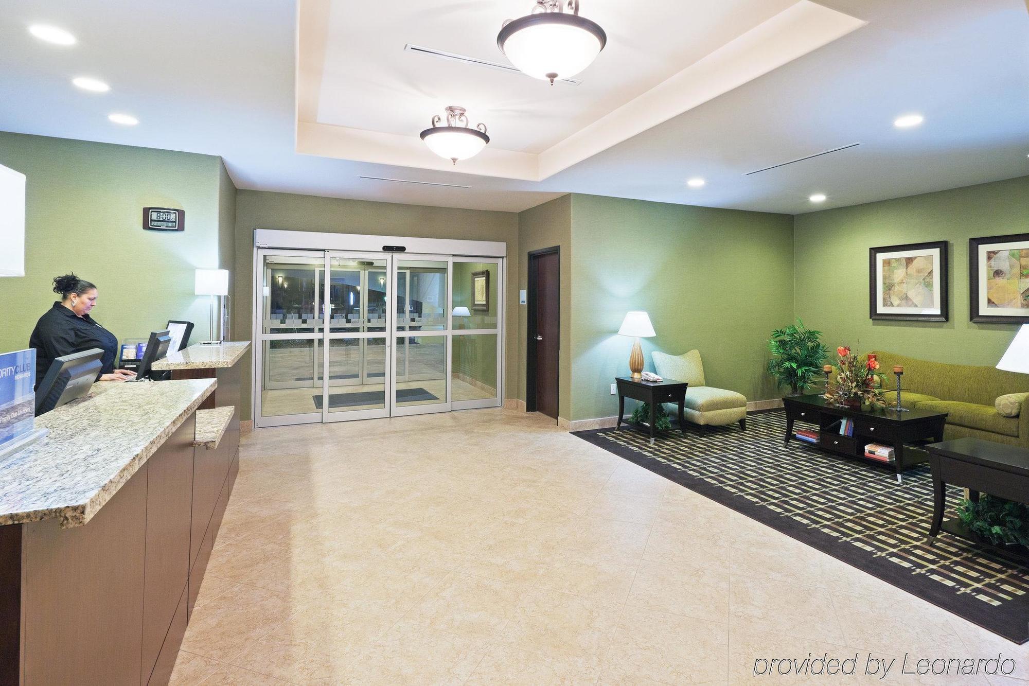 Holiday Inn Express & Suites Brady By Ihg Inreriör bild