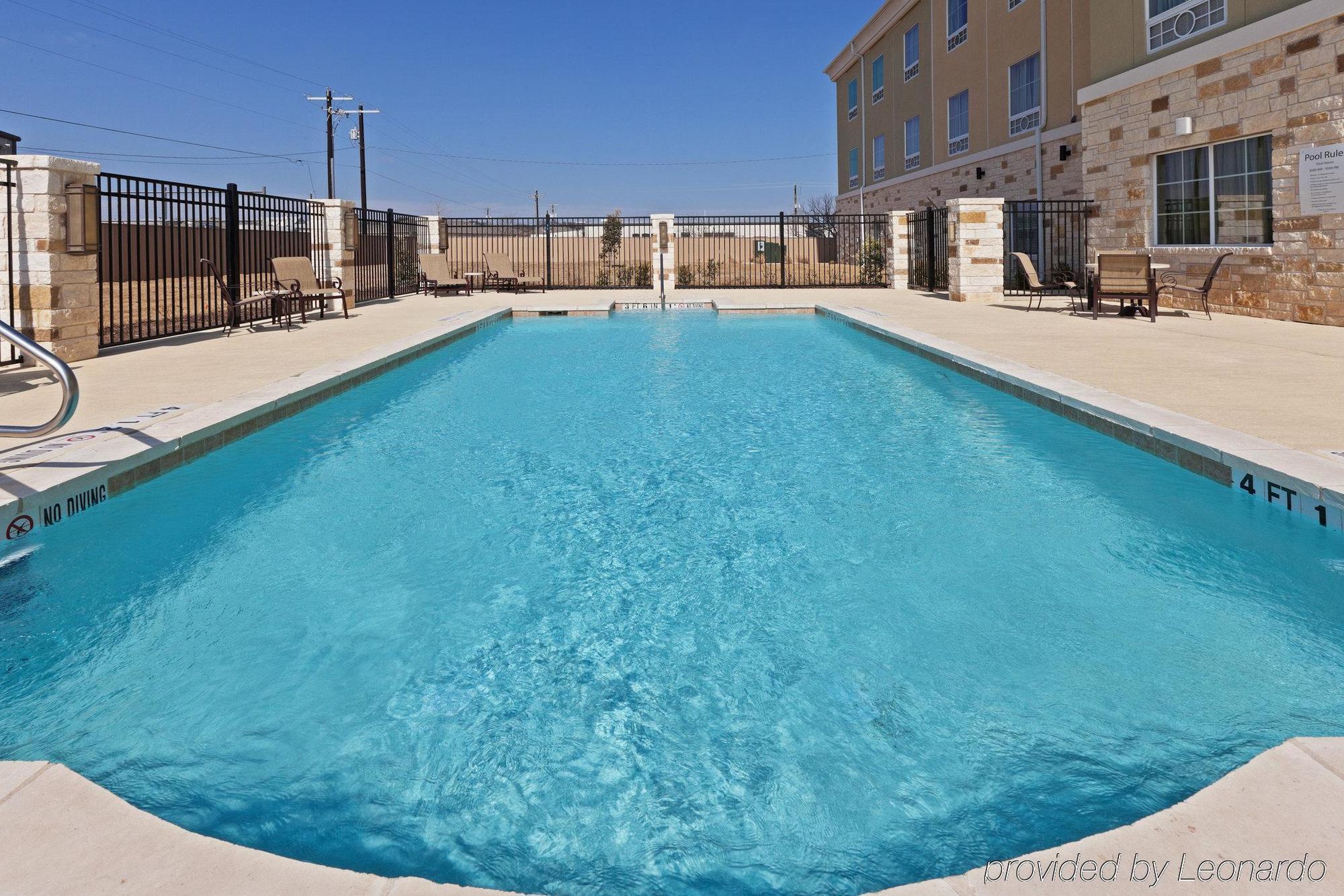 Holiday Inn Express & Suites Brady By Ihg Bekvämligheter bild