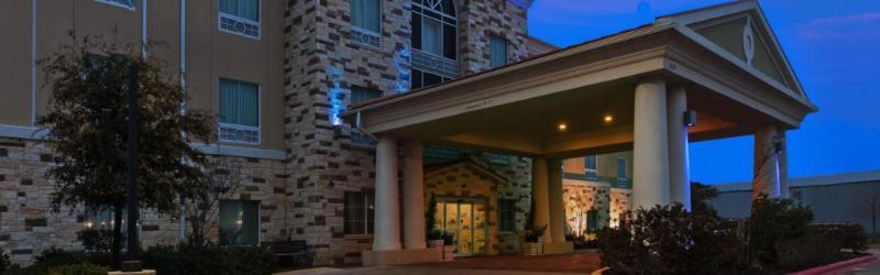 Holiday Inn Express & Suites Brady By Ihg Exteriör bild